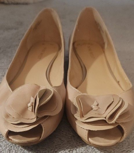 Nine West SIZE 8 Jemmy Nude Leather Flower Peep Toe Flats