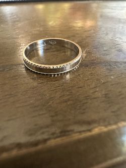 18k white gold band Size 4