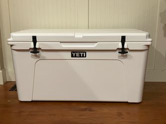 Yeti Tundra 110 Cooler