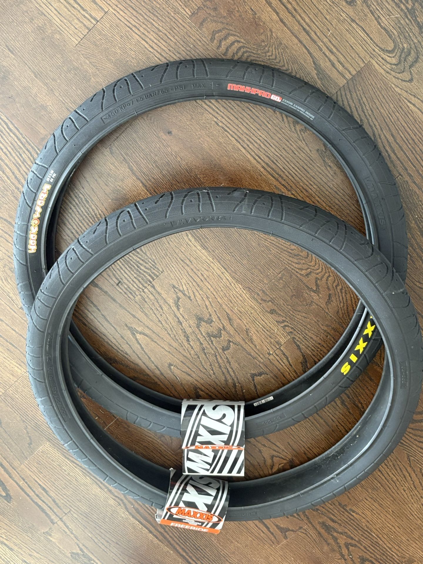 New Maxxis Hookworm 26” BMX Tires 