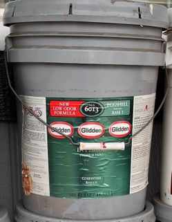 5 Gallons Glidden Egg Shell Finish  Color-Red