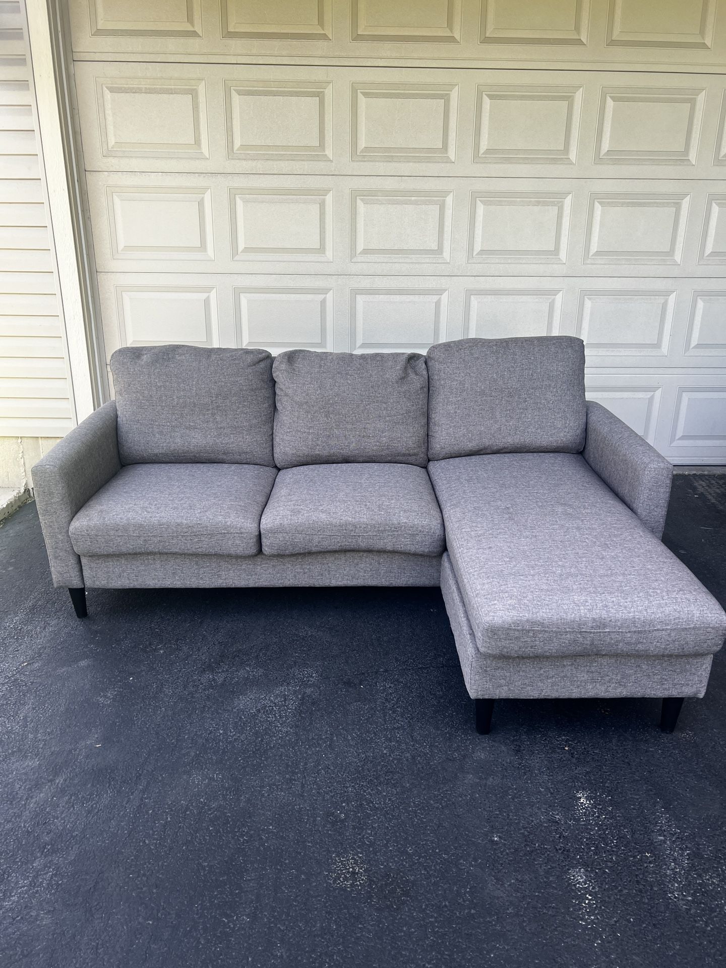 GRAY SECTIONAL COUCH 