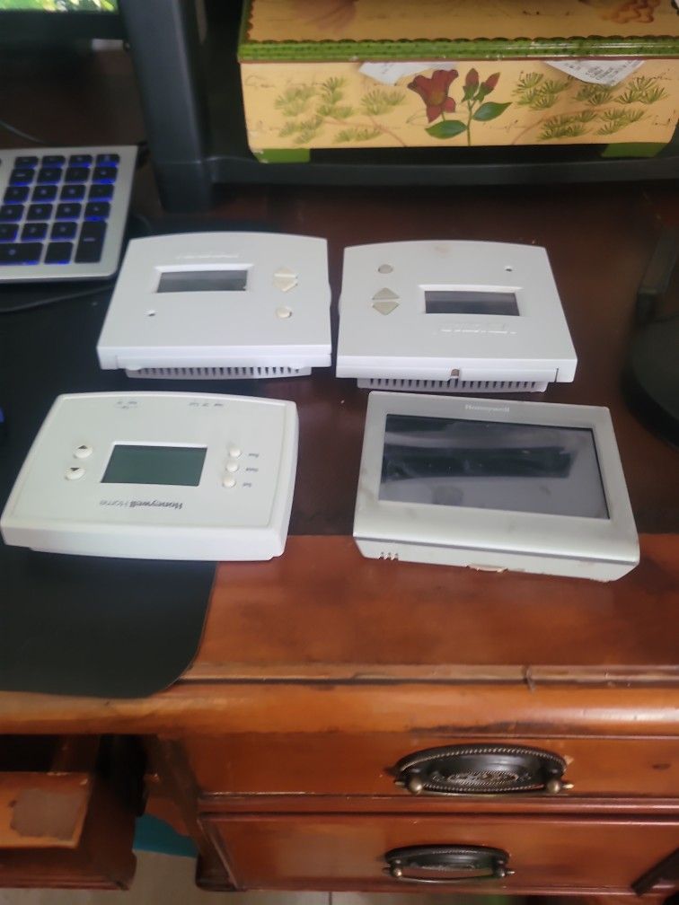Set 4 Thermostats