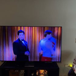Samsung 75” Smart TV