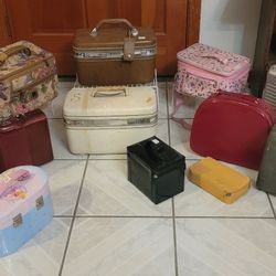 Vintage Cosmetic Cases , newer Storage, Makeup, Disney Princesses, Table With Opening On Top (Sewing?), memorex cd player fm/am radio $25
Harlingen ne
