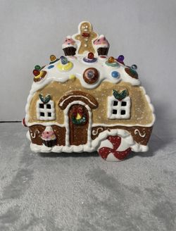 Ceramic Gingerbread Camper Light Up Christmas Village 8” Tall Battery Operated