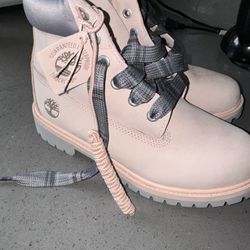 Light pink Timberland Boots Women’s 