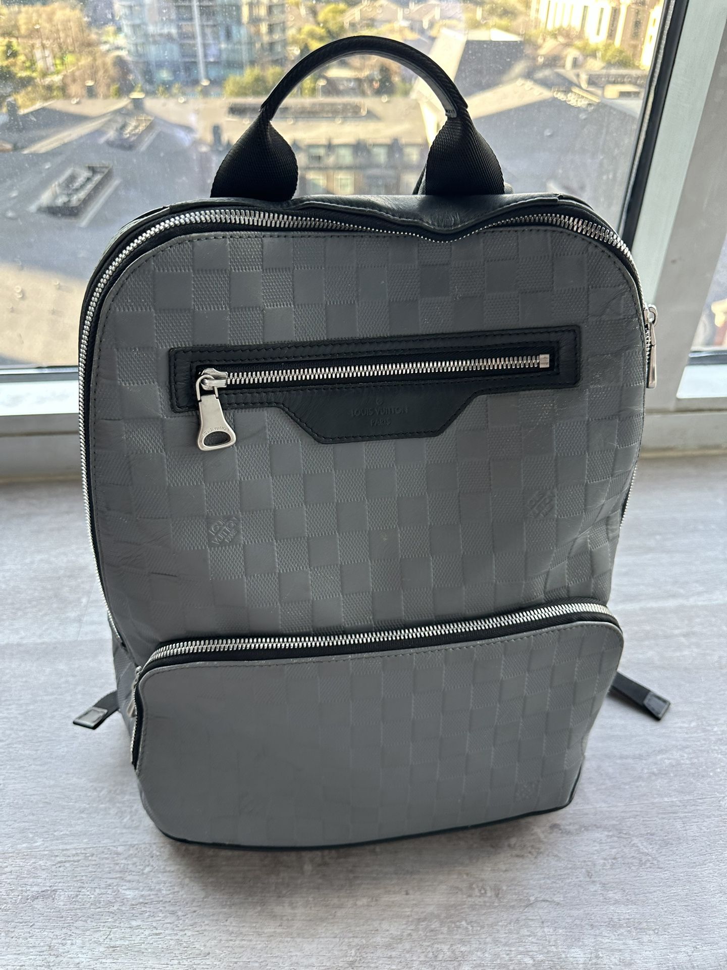 100% Authentic Men’s Louis Vuitton Backpack 