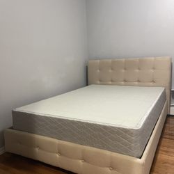Full Size Upholstered Bed Frame (Wayfair) Cama Tamaño Full con Base Tapizada (Wayfair)