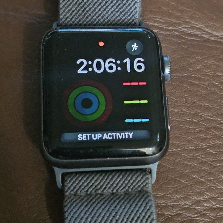 42mm Apple Model A1861 Apple Watch Series 16GB Space Gray