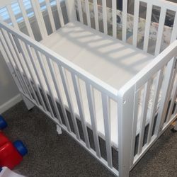Delta Children Crib 
