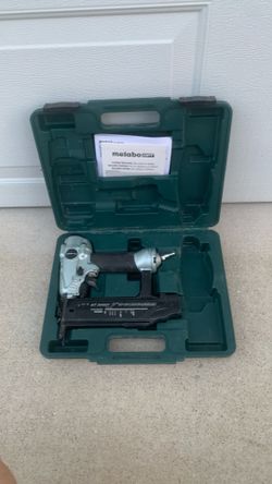 NT 50AE2 2” 18 GA BRAD NAILER and case