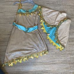 Original Disney store Pocahontas Halloween Costume 