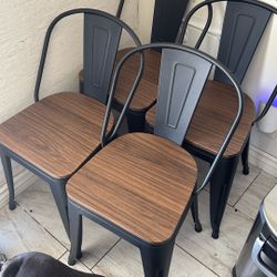 Set Of 4 Chairs 