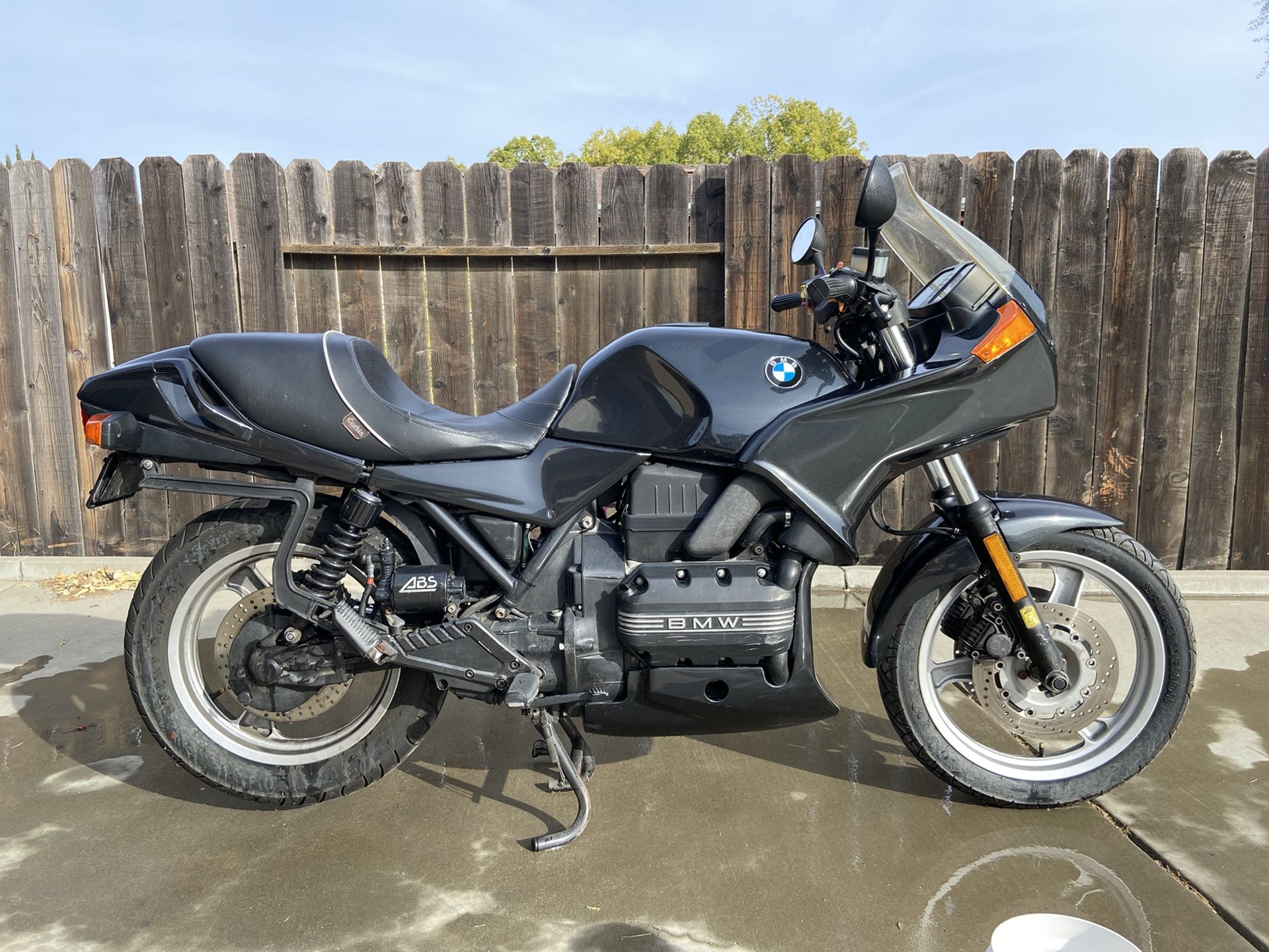 Hurry! GREAT BMW k75s motorcycle with low miles!