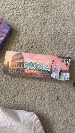 Essence eyeshadow palette