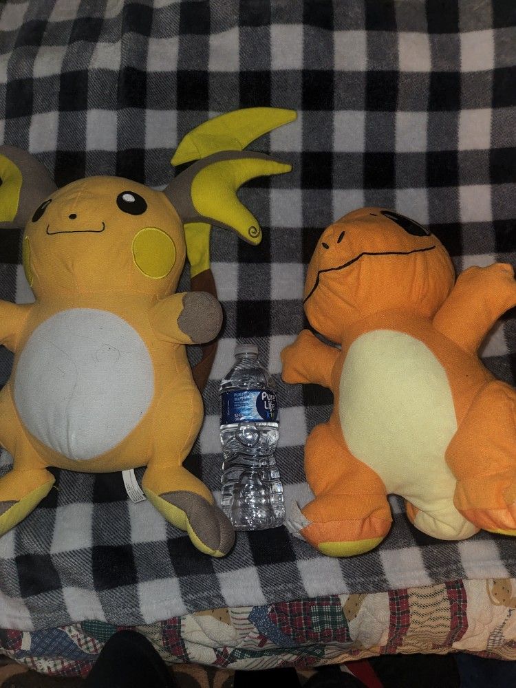 Pokemon Plush. Raichu Charmander