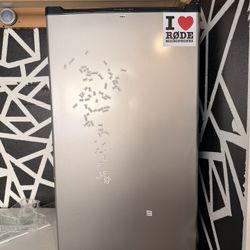 Mini fridge