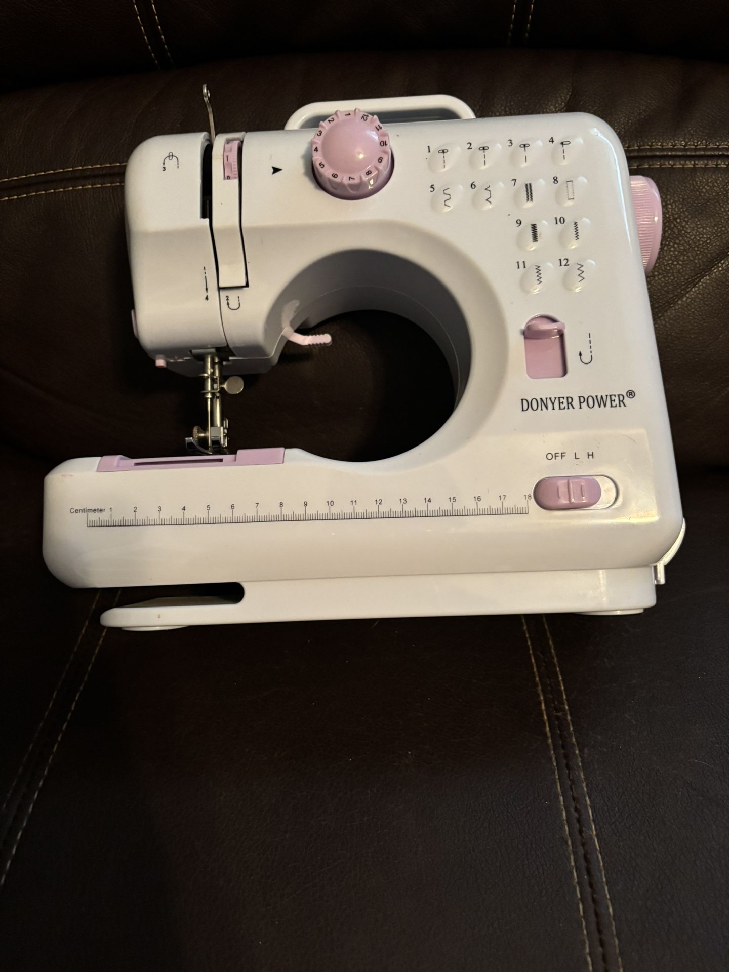 Portable sewing machine