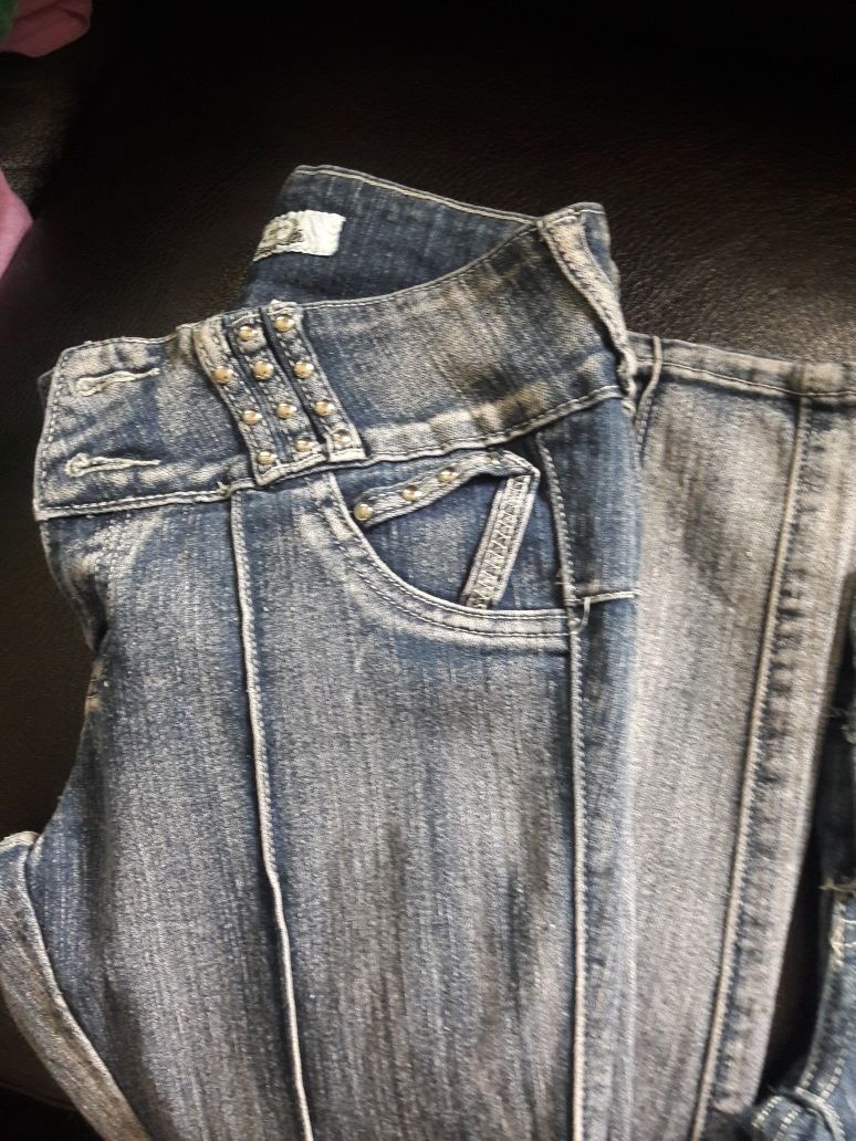 jeans