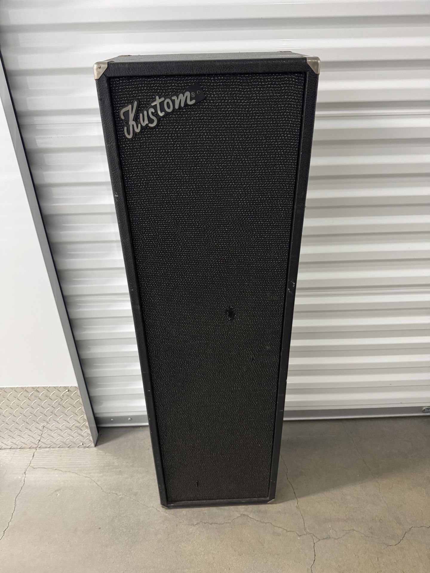 Kustom 4-10 Speaker Cabinet tower black