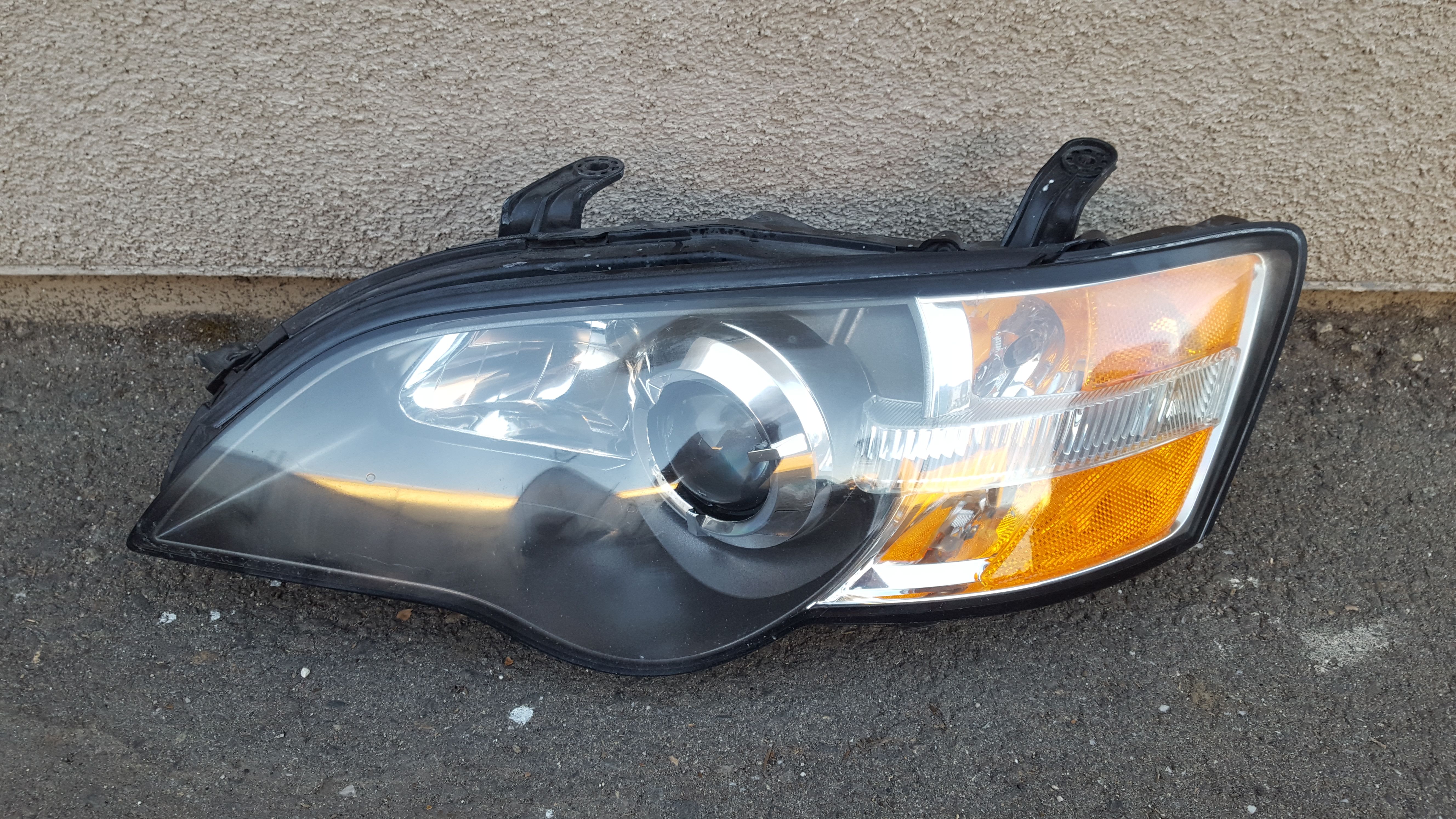 05 06 07 2005 2006 2007 SUBARU LEGACY LEFT DRIVER HEADLIGHT HEAD LIGHT LAMP OEM