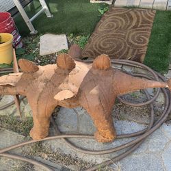 DINOSAUR 10 to 15 POUNDS