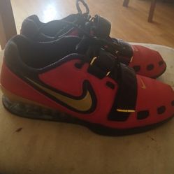 NIKE ROMALEOS 2