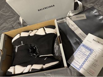 Balenciaga Speed 2.0 Lace-Up en color negro y blanco