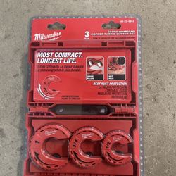 Milwaukee Close Quarters Tubing Cutter Set (3-Piece)