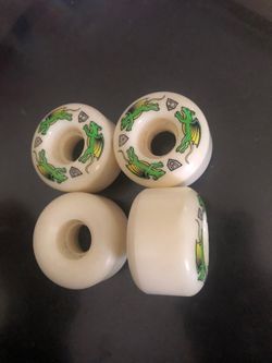 Powell Peralta dragon wheels
