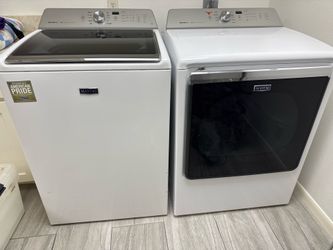 Maytag Bravos XL Washer Dryer Set