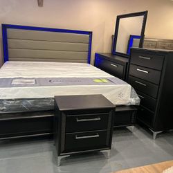 New 5pc King Bedroom Set 