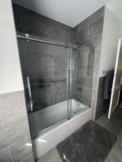Frameless Glass Sliding Bathtub Shower Doors