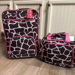 Rockland 2Pc Giraffe Softside Luggage Set