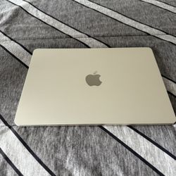 MacBook Air (M4 Chip, 2025)