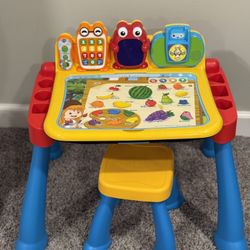VTech Touch and Learn Activity Desk Deluxe +  6 Expansion Pack