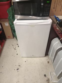 Frigidaire 4.6 Cu. Ft. Compact Refrigerator