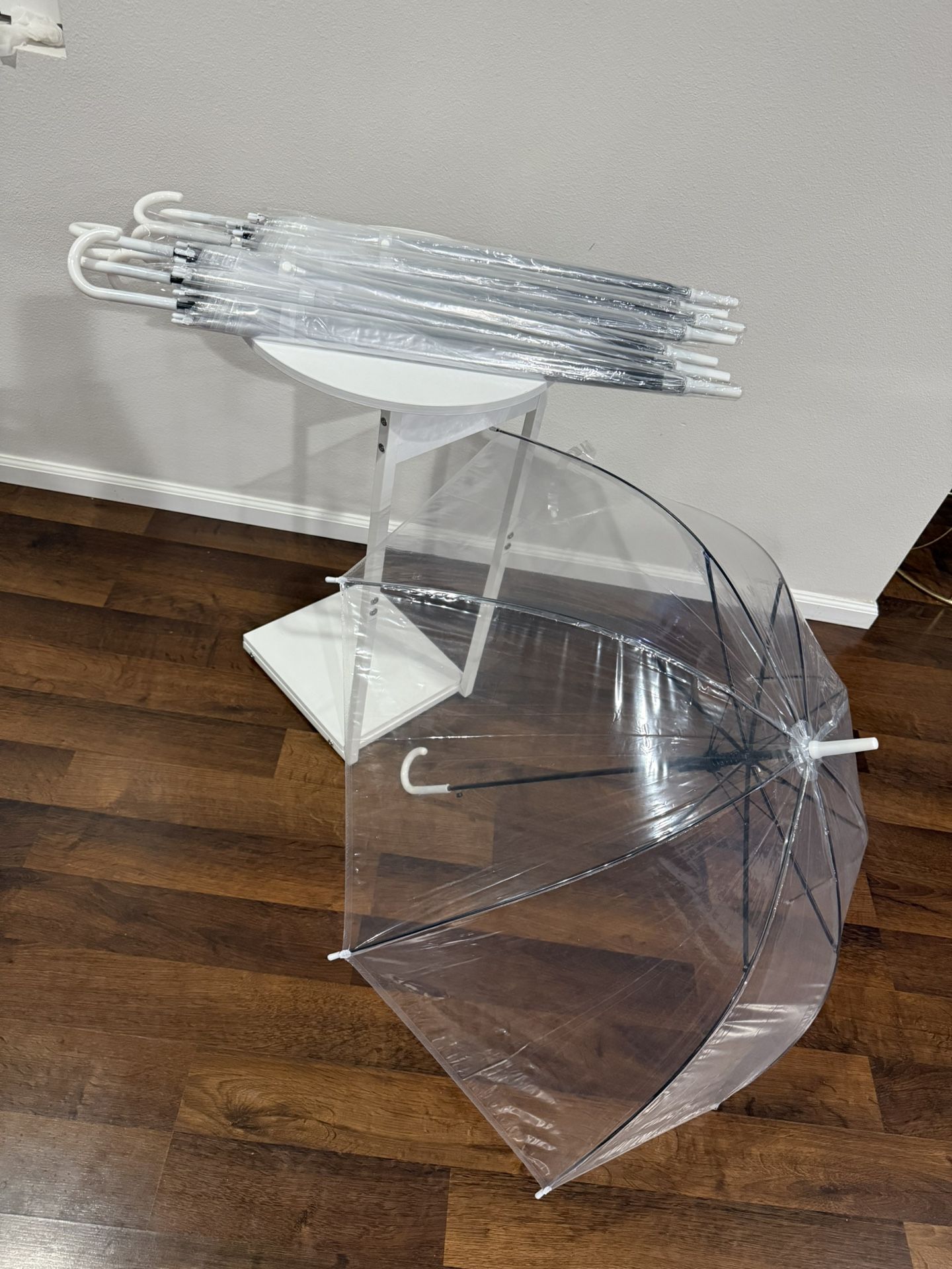 8 Pack Clear Wedding Umbrellas Auto Open Windproof Transparent Large Clear Bubble Stick Umbrella Bulk with J Hook Handle for Outdoor Bride G