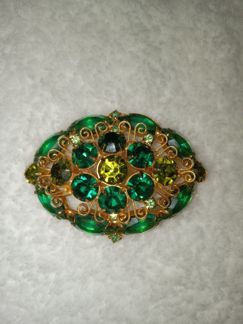 Juliana Green Oval Domed Brooch Filigree Scrolls Navette Chaton Rhinestones VTG