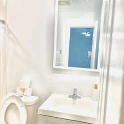 Air Bnb Room With Private Entrance 