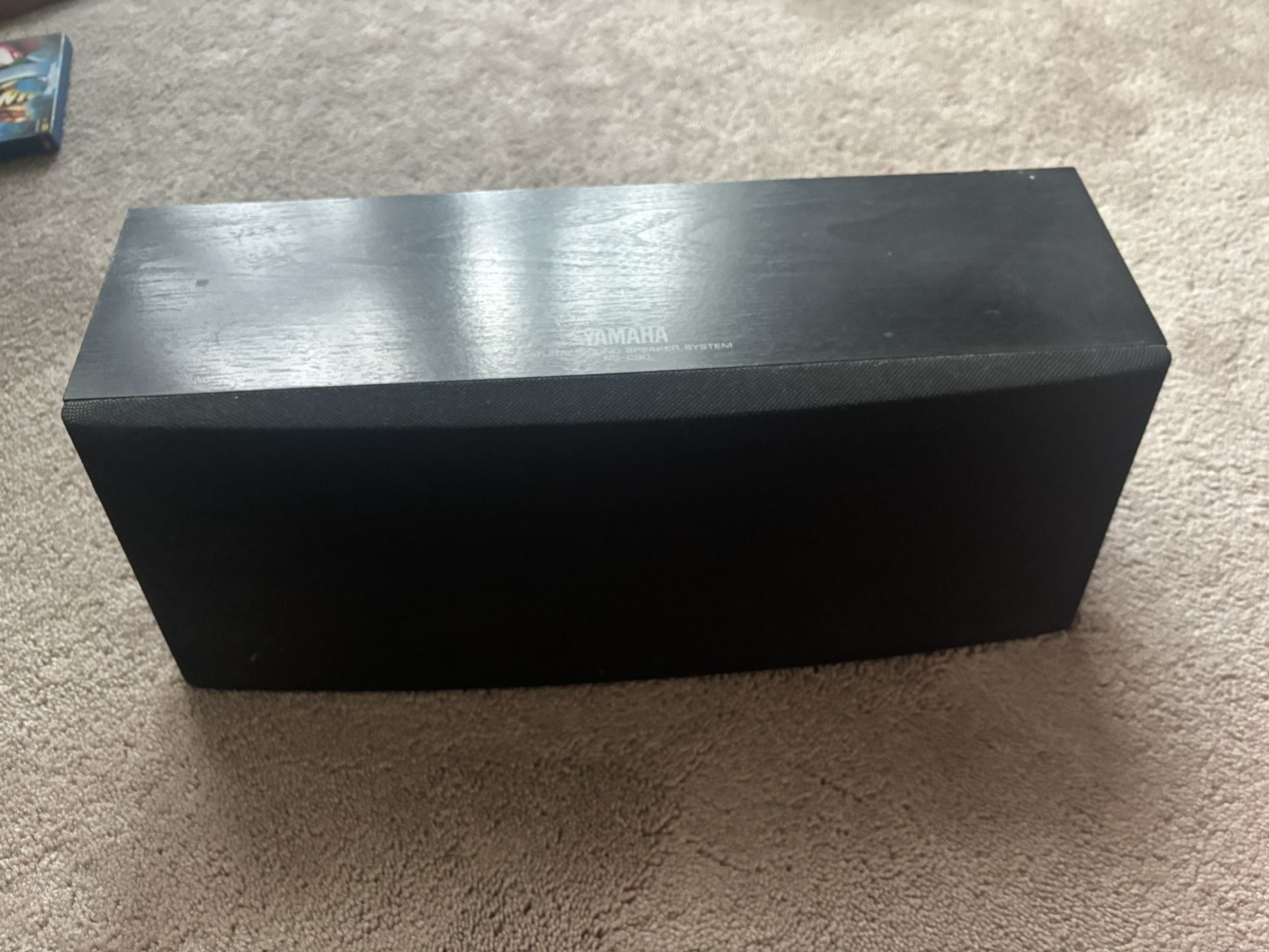 Yamaha NS-C90 Center Channel speaker