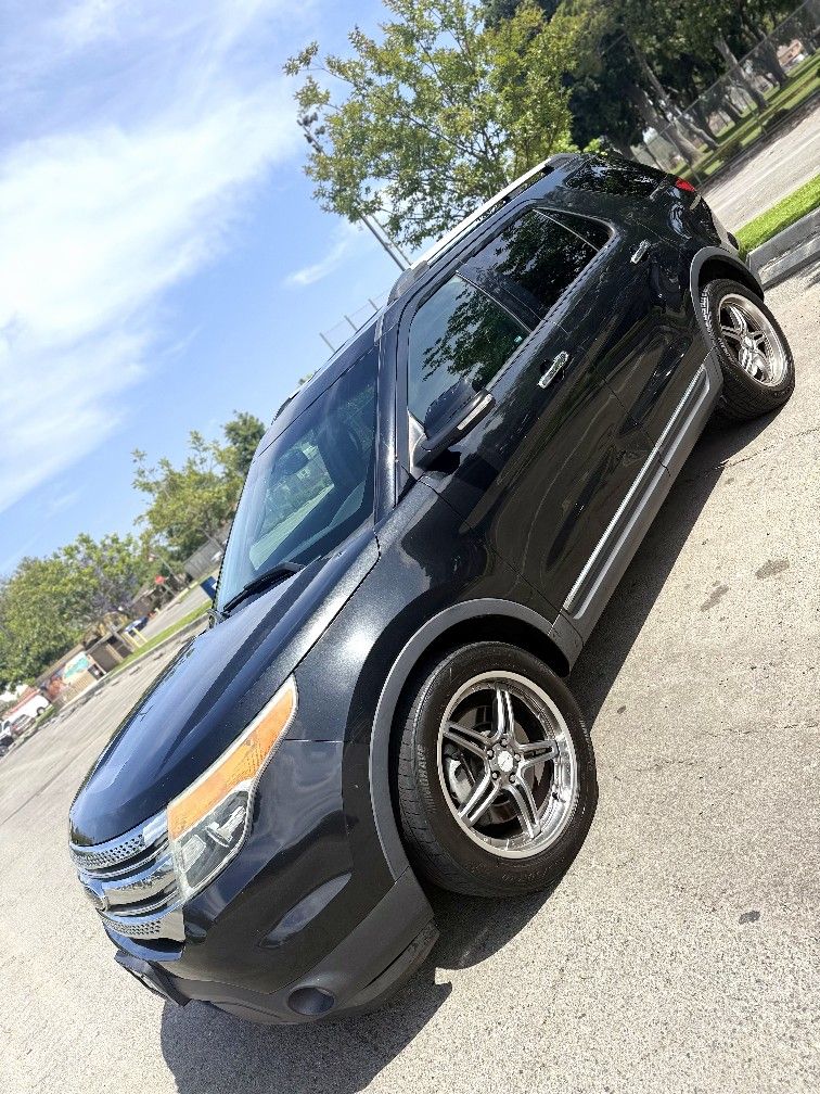 2014 Ford Explorer
