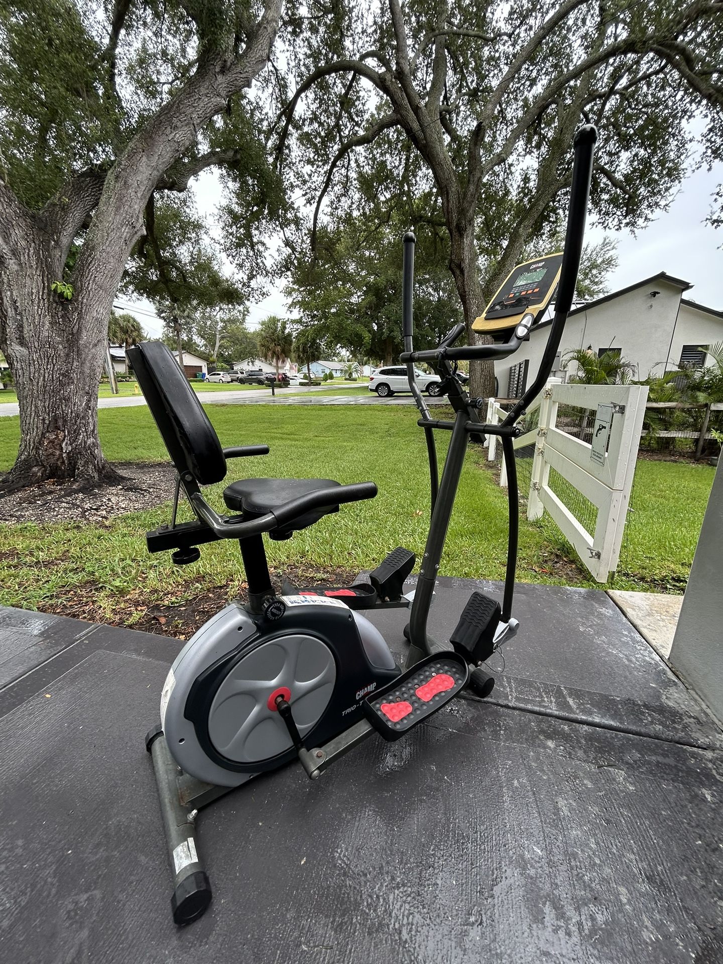 Body Champ Trio Trainer Exercise Bike