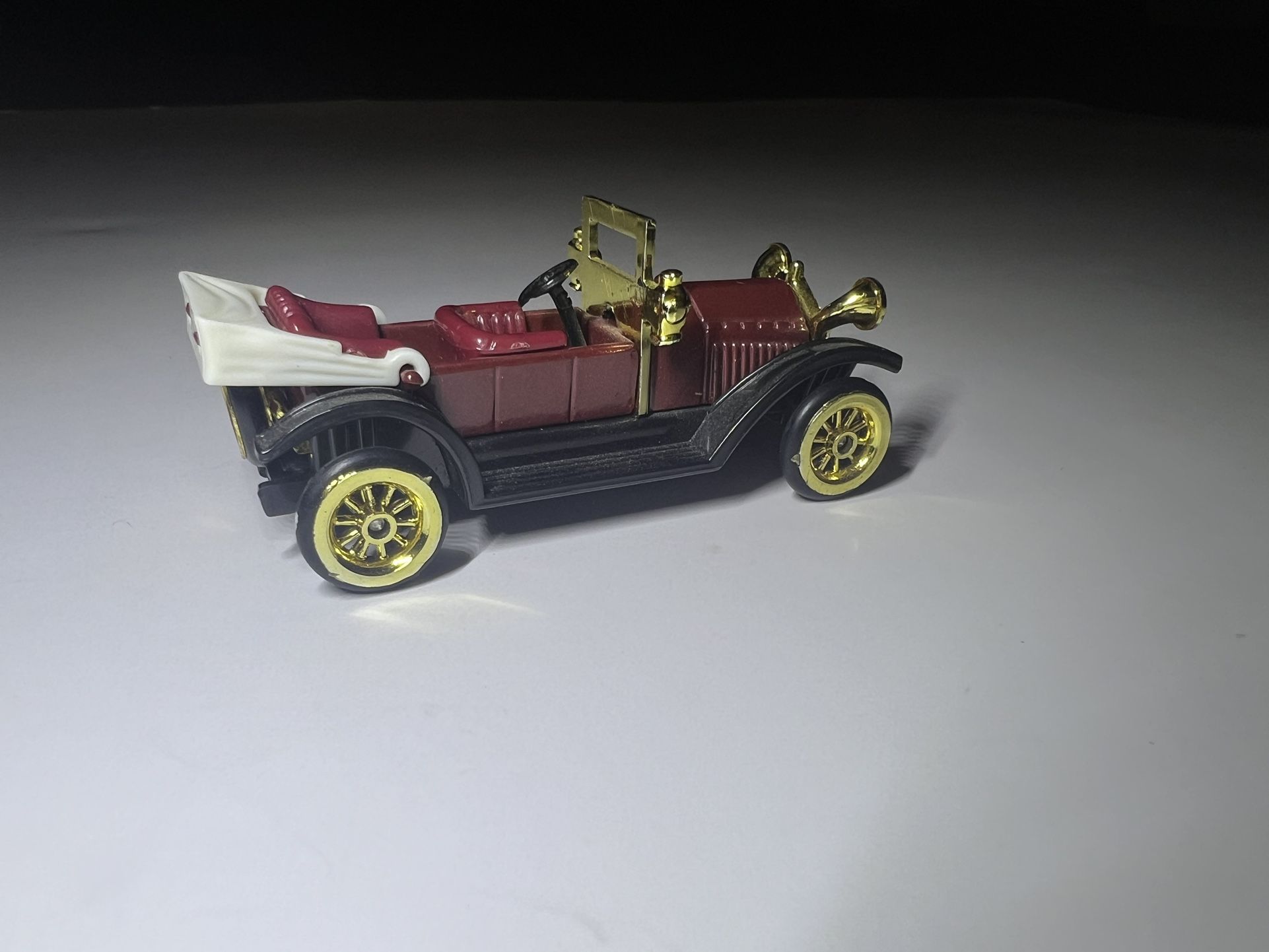 Classics High Speed Collectible Car