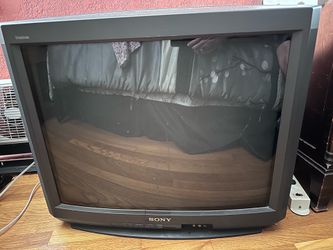 Sony Trinitron CRT television 27in