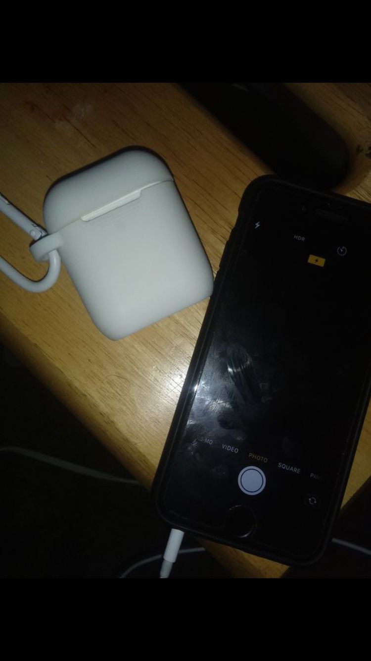 iPhone 6s and airpods gen 1 /w charger(Willing to trade for iPhone 6plus and up)No cracks , AirPods Only worn twice