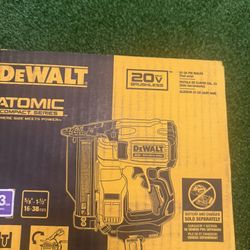 DeWALT  20V Compact  Brushless 23 GA PIN NAILER