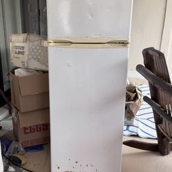Small Efficiency Refrigerator 