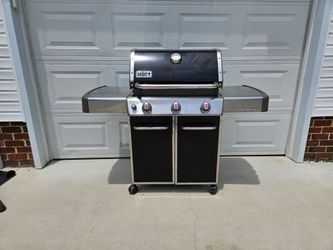 Lightly Used Weber Genesis E-310 3-Burner Propane Grill w/ Cover, Built-In Thermometer & Tank *Great Bridge*